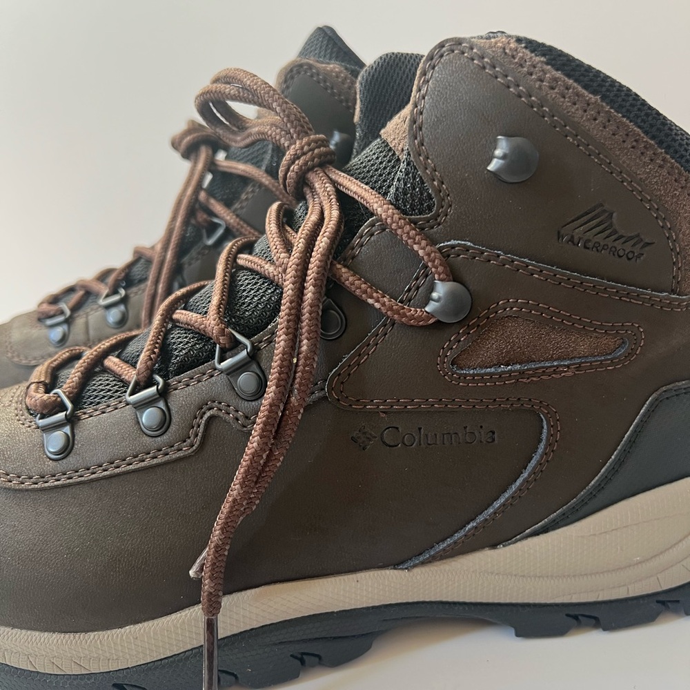 Columbia Women’s Newton Ridge Plus Waterproof Hiking Boot Size 12 - Picture 3 of 9